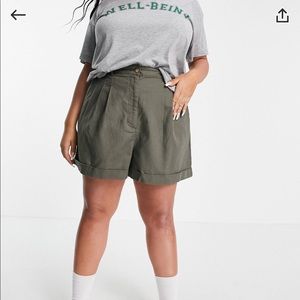 Brand New ASOS Curve Pleat Front Linen Shorts